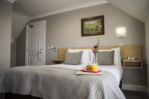 Double Room | In-room safe, desk, iron/ironing board, free WiFi