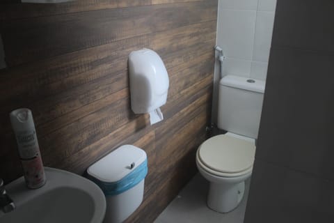 Economy Suite, 1 Double Bed, Private Bathroom | Individually decorated, rollaway beds, free WiFi, bed sheets