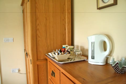 Triple Room | Coffee and/or coffee maker