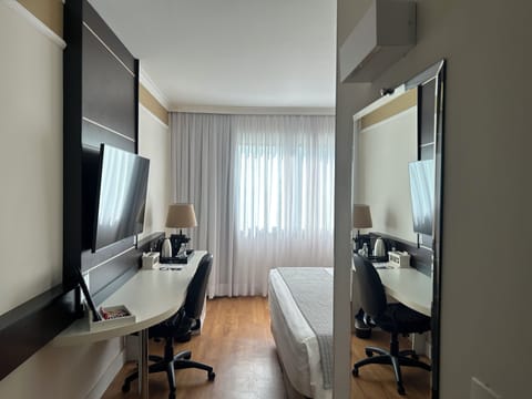 Luxury Room, 1 King Bed | Minibar, in-room safe, desk, laptop workspace