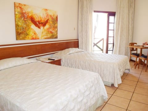 Apartamento Master com Vista Piscina | In-room safe, desk, free cribs/infant beds, free WiFi