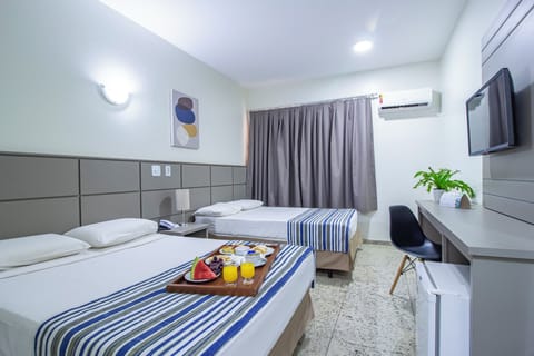 Executive Double Room | Minibar, in-room safe, free WiFi, bed sheets