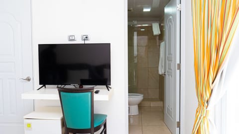 Apartment, 1 Bedroom | In-room safe, desk, free WiFi, bed sheets