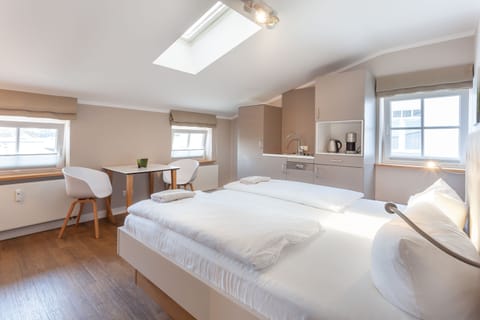 Classic Double Room | Hypo-allergenic bedding, in-room safe, individually furnished, free WiFi