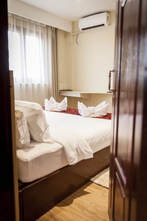 Deluxe Room | In-room safe, desk, free WiFi