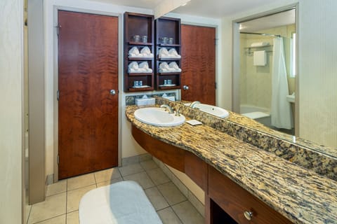 Premier Two Queen Fireplace | Bathroom | Free toiletries, hair dryer, bathrobes, towels