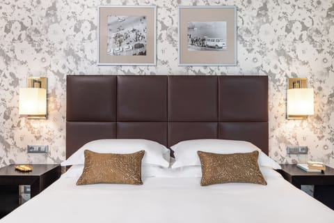 Deluxe Double or Twin Room | Premium bedding, minibar, in-room safe, desk