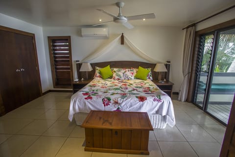 One Bedroom Villa - Beachfront | 1 bedroom, desk, soundproofing, iron/ironing board