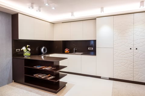 Superior Apartment | Private kitchenette | Fridge