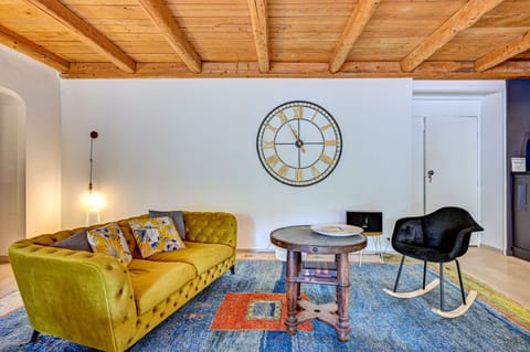 Daily buffet breakfast (EUR 13 per person)