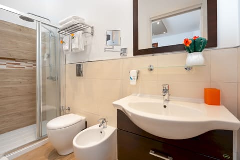 Standard Double Room (Ceiling Skylight) | Bathroom | Shower, free toiletries, hair dryer, towels