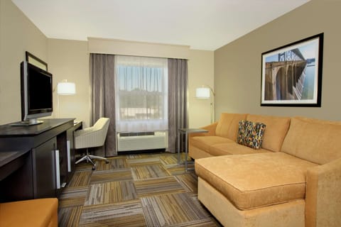 Suite, Two Queen Beds | Living area | 32-inch flat-screen TV with cable channels, TV