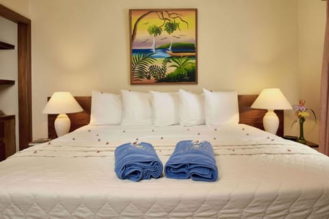 1 Bedroom Ocean View Balcony Suite | 1 bedroom, pillowtop beds, in-room safe, blackout drapes