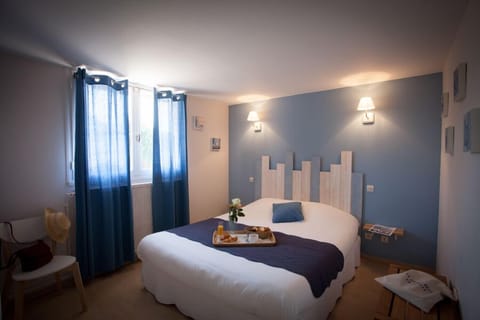 Comfort Double Room | Free WiFi, bed sheets