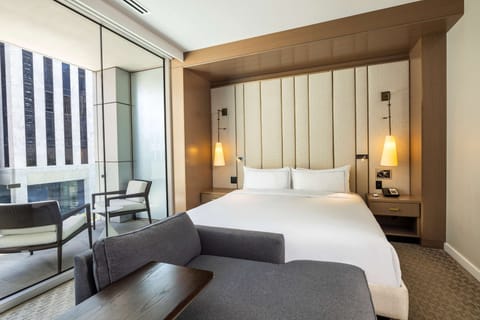 Suite (Jackson) | Premium bedding, in-room safe, desk, laptop workspace