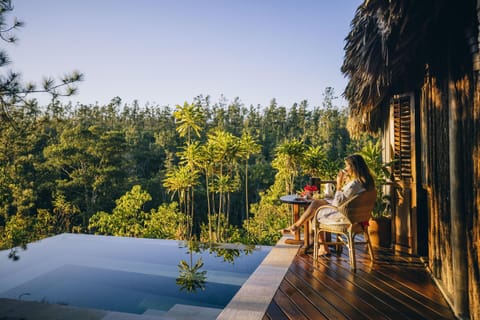 Private pool