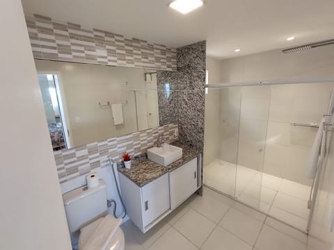 Quadruple Room | Bathroom | Shower, free toiletries, towels