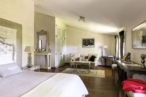 Deluxe Double or Twin Room, Private Bathroom (Jean Vilar)