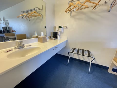 Standard Double Room, 2 Queen Beds | Bathroom | Combined shower/tub, free toiletries, towels