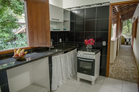 Deluxe King Chalet | Private kitchen | Fridge, oven, cookware/dishes/utensils