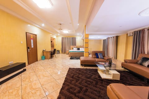 Presidential Room, Pool View | Premium bedding, pillowtop beds, minibar, in-room safe