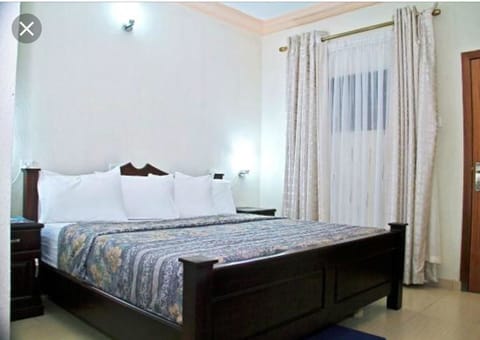 Standard Room | Desk, free WiFi, bed sheets