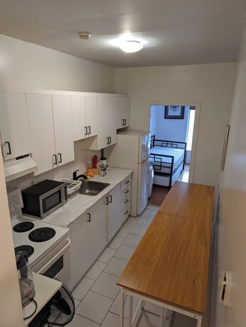 City Apartment (644 Queen St West - read checkin info) | Private kitchen | Full-size fridge, microwave