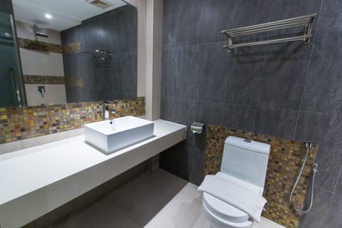 Superior Queen | Bathroom | Shower, free toiletries, hair dryer, slippers