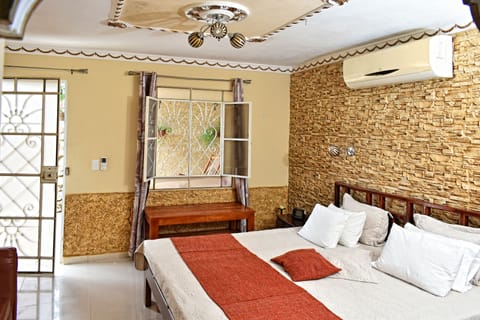 Superior Double Room, 1 King Bed | Minibar, in-room safe, iron/ironing board, WiFi