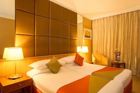 Superior Room | Egyptian cotton sheets, premium bedding, minibar, in-room safe