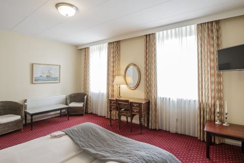 Superior Double or Twin Room | Desk, iron/ironing board, cribs/infant beds, free WiFi