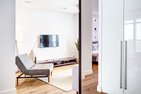 Deluxe Apartment, 1 Bedroom, Accessible, Balcony | 1 bedroom, premium bedding, in-room safe, soundproofing