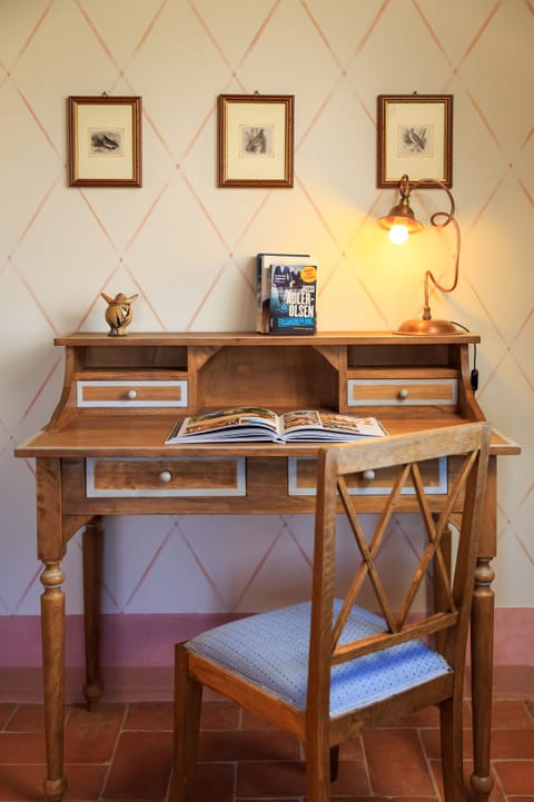 Studio Suite (I Tigli) | Minibar, in-room safe, individually decorated, individually furnished