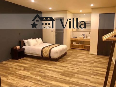 Luxury Villa | Free WiFi, bed sheets