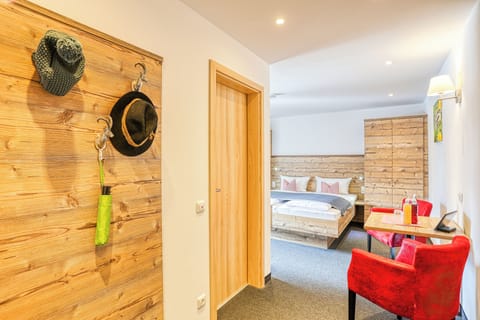 Suite, 1 Bedroom, Balcony, Mountain View | Hypo-allergenic bedding, in-room safe, blackout drapes, soundproofing