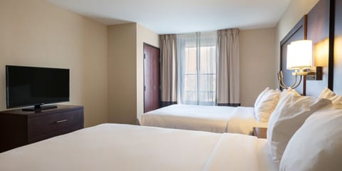 Premium bedding, in-room safe, desk, laptop workspace