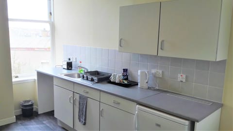 Classic Apartment, 1 Double Bed (Self Catering - No Breakfast) | Private kitchen | Fridge, oven, coffee/tea maker, electric kettle