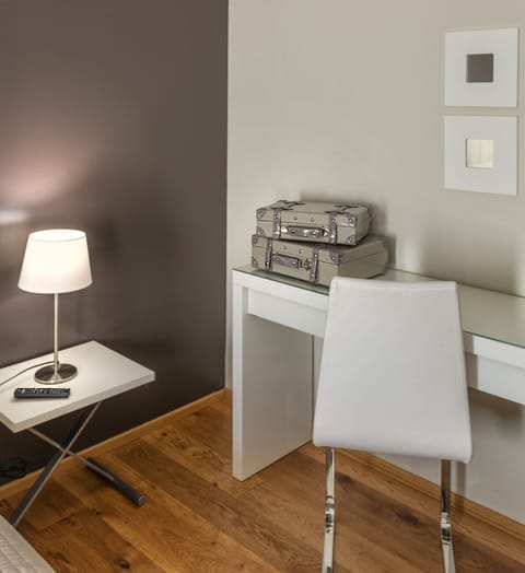 Apartment, 2 Bedrooms | Premium bedding, minibar, in-room safe, desk