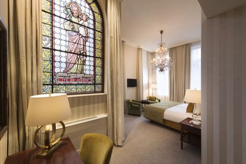 Heritage Suite | Premium bedding, minibar, in-room safe, desk