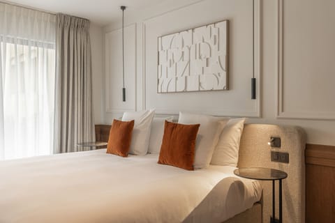 Family Suite, 2 Bedrooms | Premium bedding, minibar, in-room safe, desk