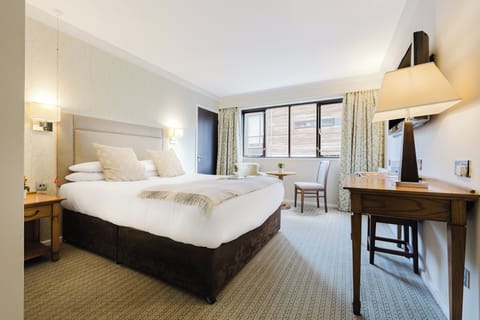 Double Room | Premium bedding, in-room safe, desk, blackout drapes