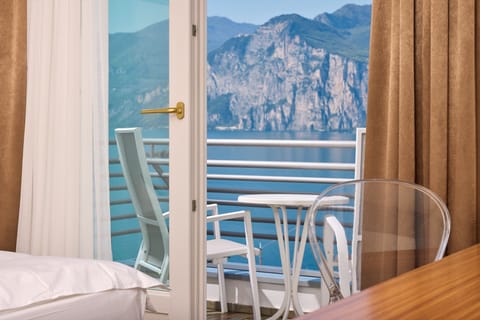 Superior Double Room, Lake View | Premium bedding, in-room safe, individually decorated