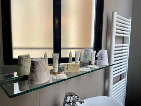 Deep soaking tub, free toiletries, hair dryer, bidet