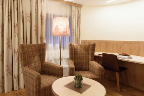 Comfort double room 25sqm | Minibar, in-room safe, desk, free WiFi