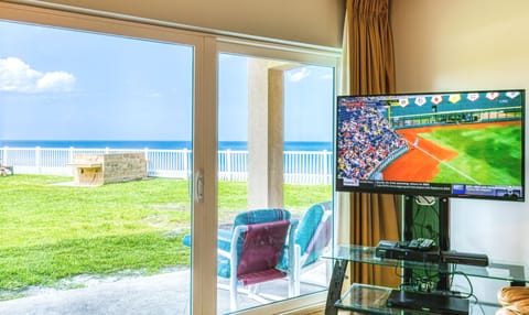 Deluxe Condo, 2 Bedrooms, Ocean View, Ground Floor | View from room