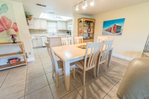 Townhome, 3 Bedrooms, Partial Ocean View | In-room dining