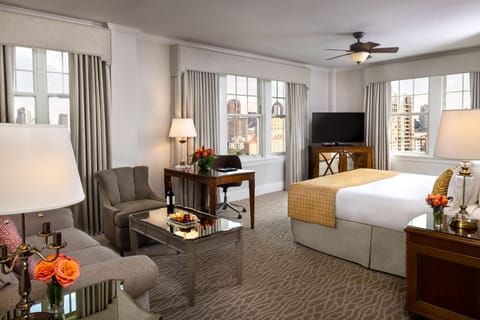 Deluxe Suite | Premium bedding, minibar, in-room safe, desk