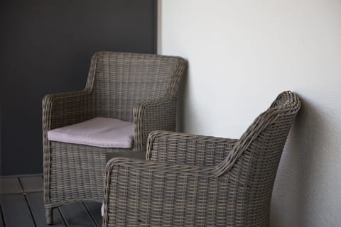 Standard Twin Room | Terrace/patio