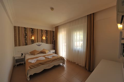 Standard Double or Twin Room | In-room safe, free WiFi, bed sheets