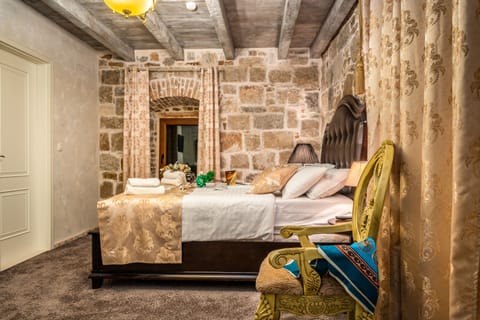 Deluxe Double Room, 1 Queen Bed | Premium bedding, minibar, in-room safe, individually decorated